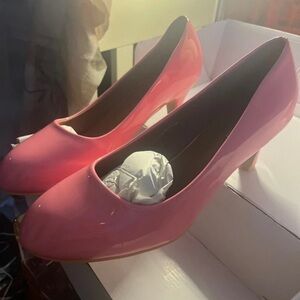 Classic Pink Patent Mid Heel Pumps